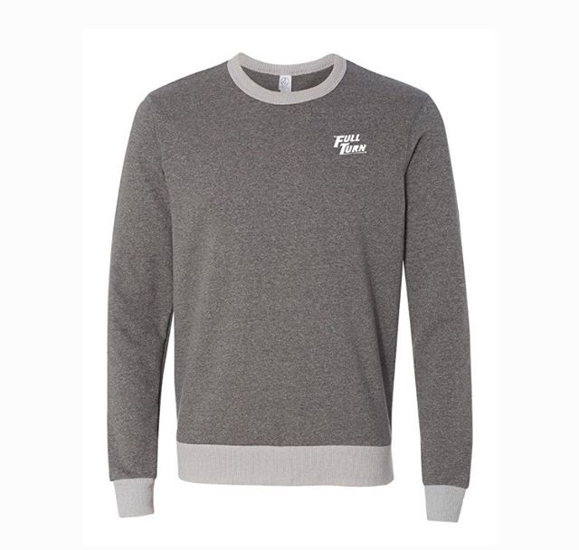 With the fall weather here, stay warm and look stylish in a Full Turn sweater. The Full Turn sweater is available in light grey and blue. 
For available sizes and ordering, visit our website: fullturndiscs.com
#discgolf #discgolfshoutouts #discgolfb