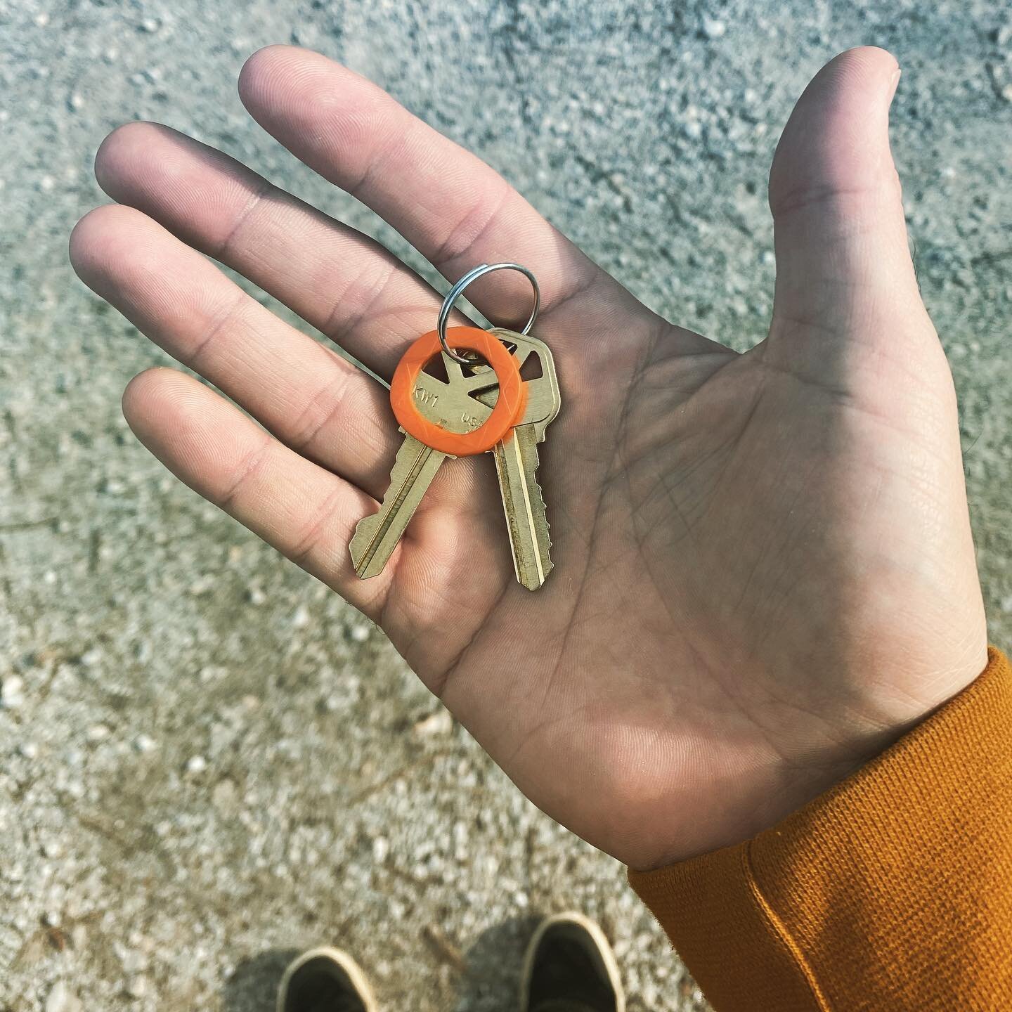 New year, new space. Full Turn is moving out of the garage and into our new headquarters! It&rsquo;s not much but we are excited to have more room and better amenities. 
We want to say thank you to everyone who has supported us in ANY way over the l