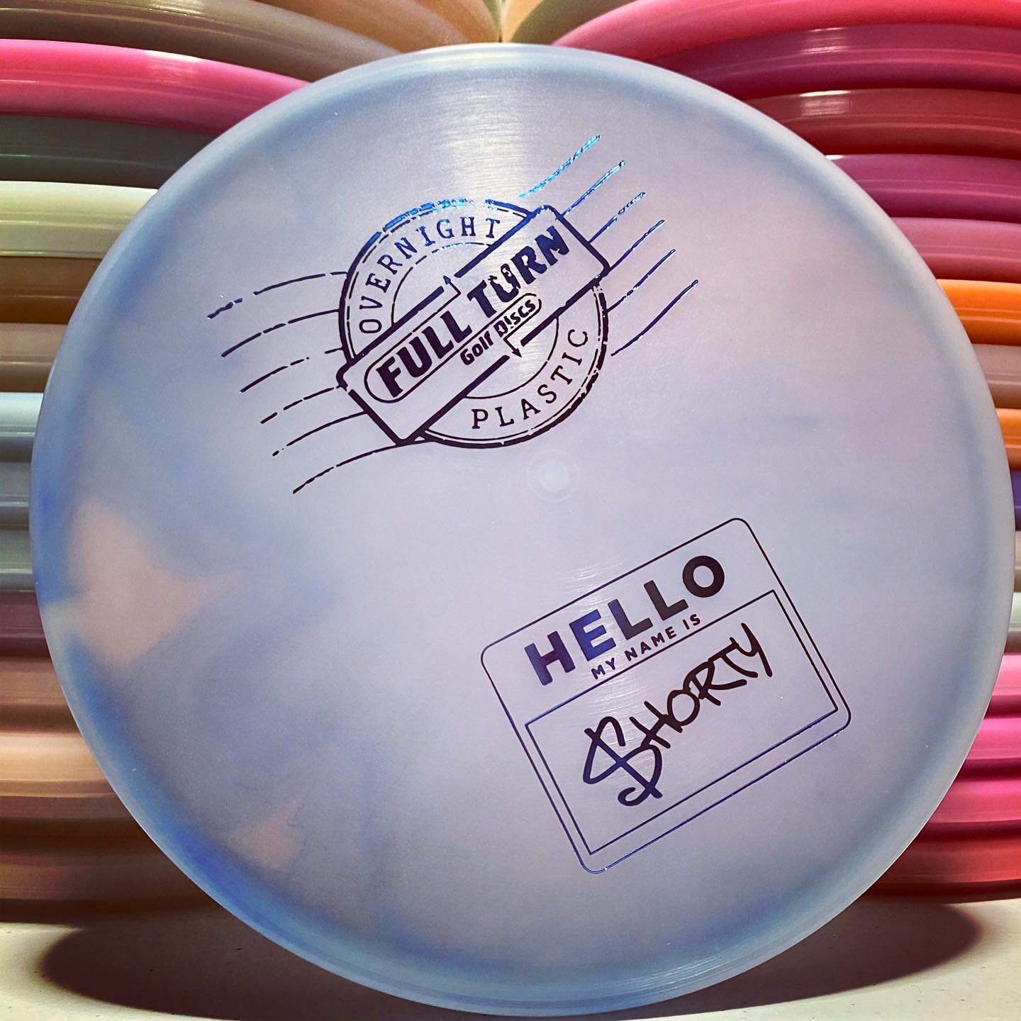 Color glow? 😮 Overnight $hortcuts are officially official. 
#fullturndiscs #gatewaydiscsports #prodiscus #missourioutdoors #pdga #discgolf #discgolflife #discgolfeveryday #glowgolf #glowdisc